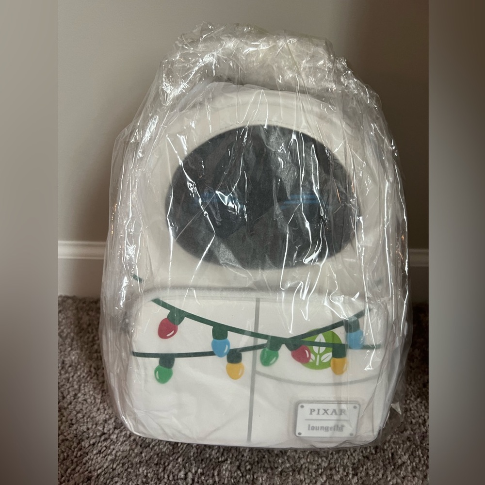 NWT  - Christmas wall e / eve bag